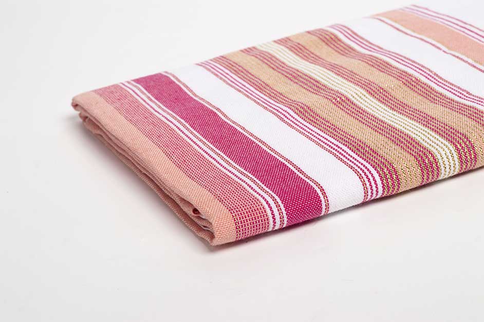 Torchon rayé rouge, beige et blanc en coton.